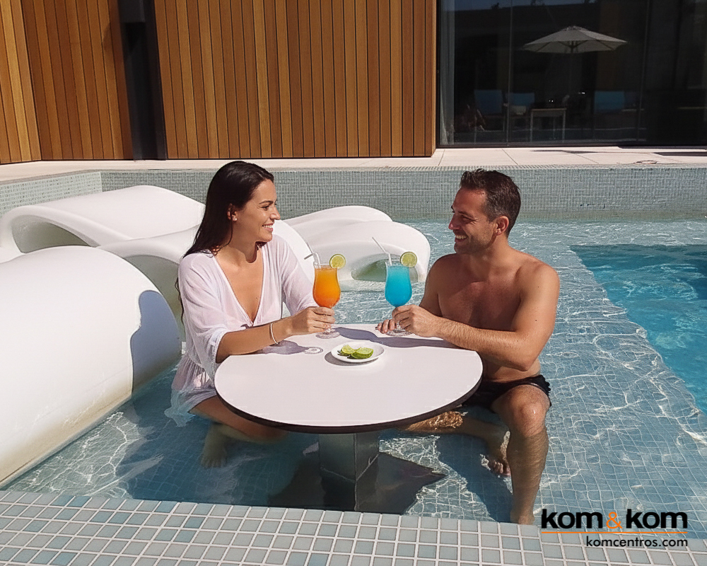 Highbar: Terraza Chill Out en la Azotea del hotel Odissey Room en el centro de Alicante. Proyecto Integral de Kom&Kom